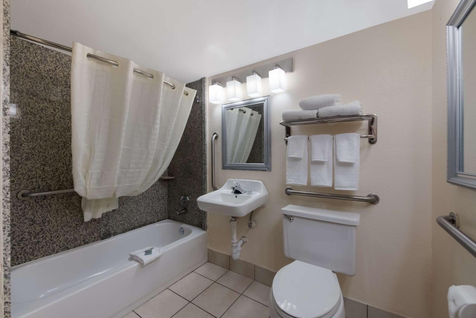 Best Western Hampton Coliseum Inn Dış mekan fotoğraf